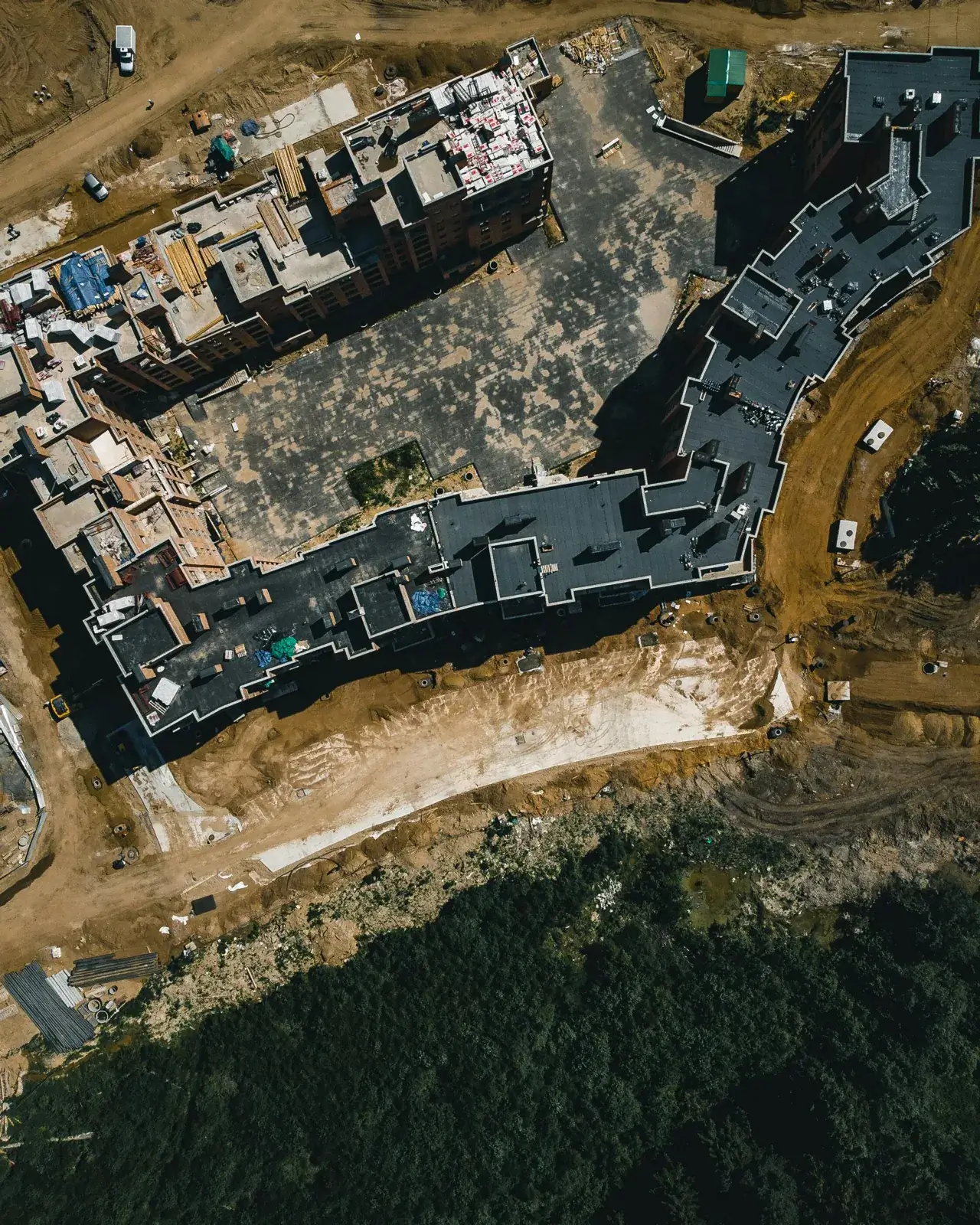 Chantier de construction avec grue